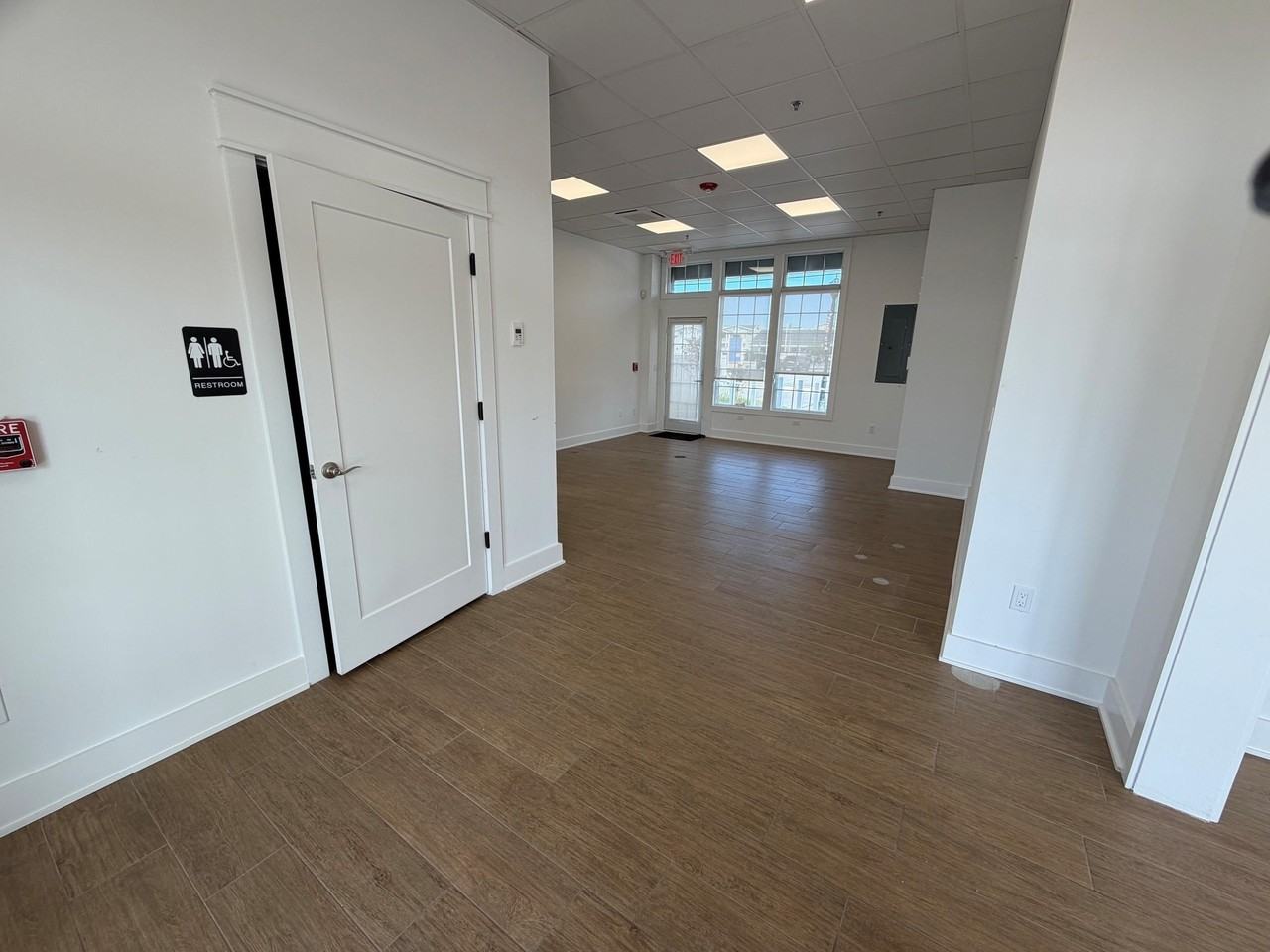 310 42nd Pl #101-102 - Photo 2 of 15