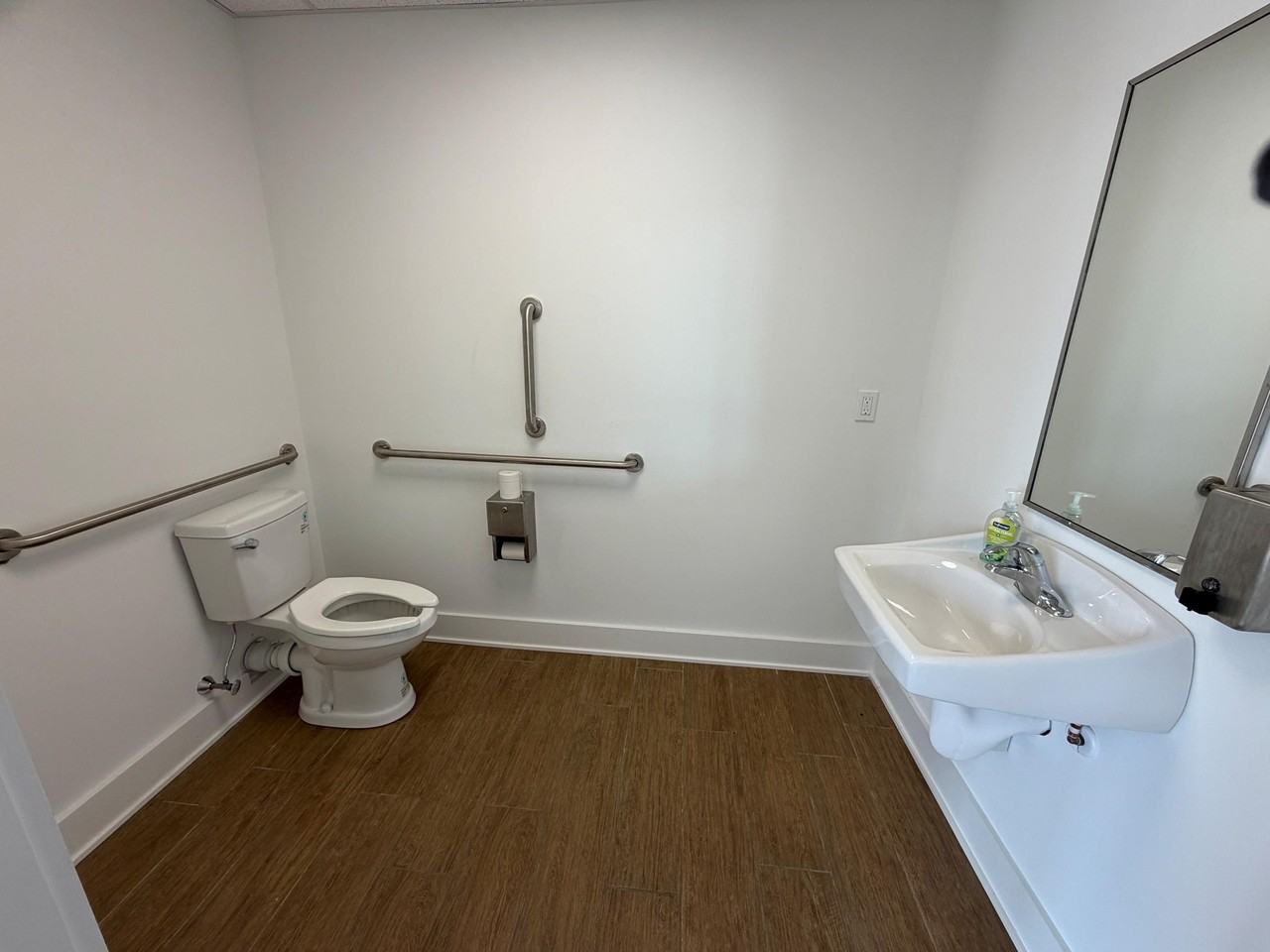 310 42nd Pl #101-102 - Photo 6 of 15