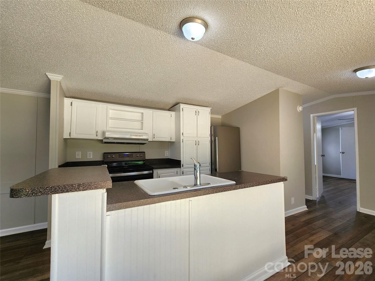 1134 Emanuel St - Photo 6 of 26