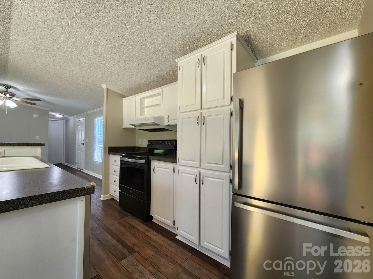 1134 Emanuel St - Photo 7 of 26