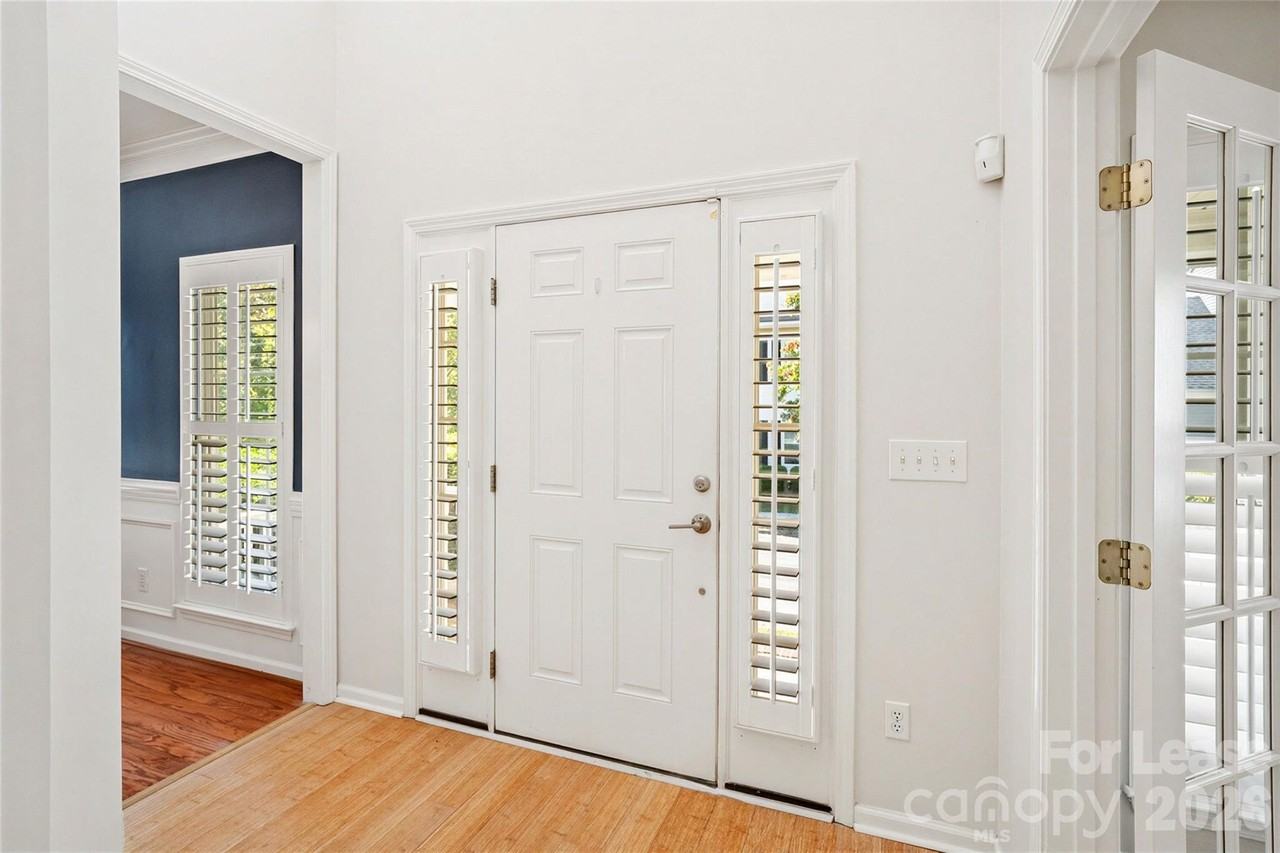 11930 Royal Castle Ct - Photo 4 of 44
