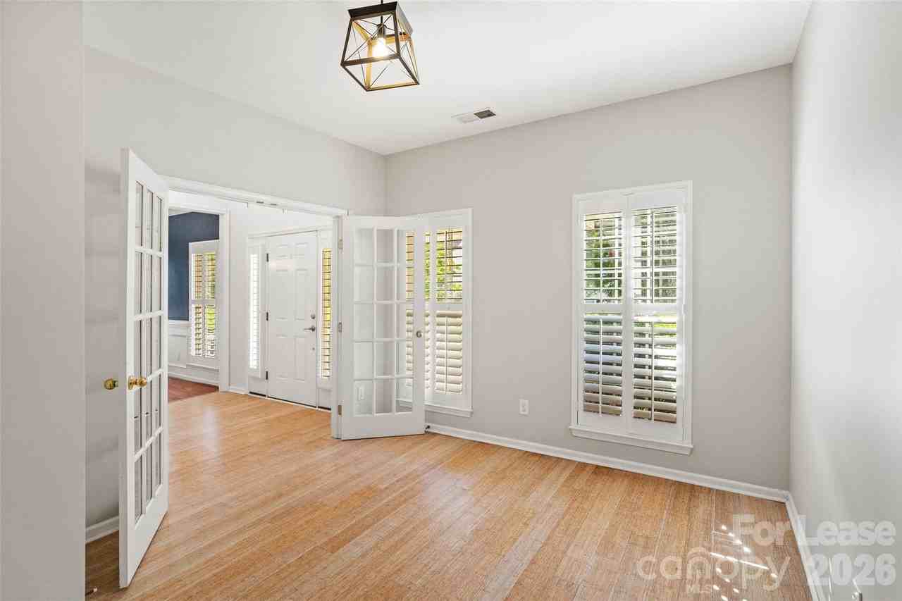 11930 Royal Castle Ct - Photo 7 of 44