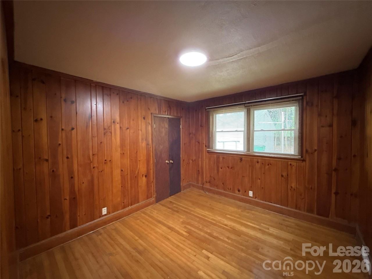 2000 Weststone Dr - Photo 5 of 12