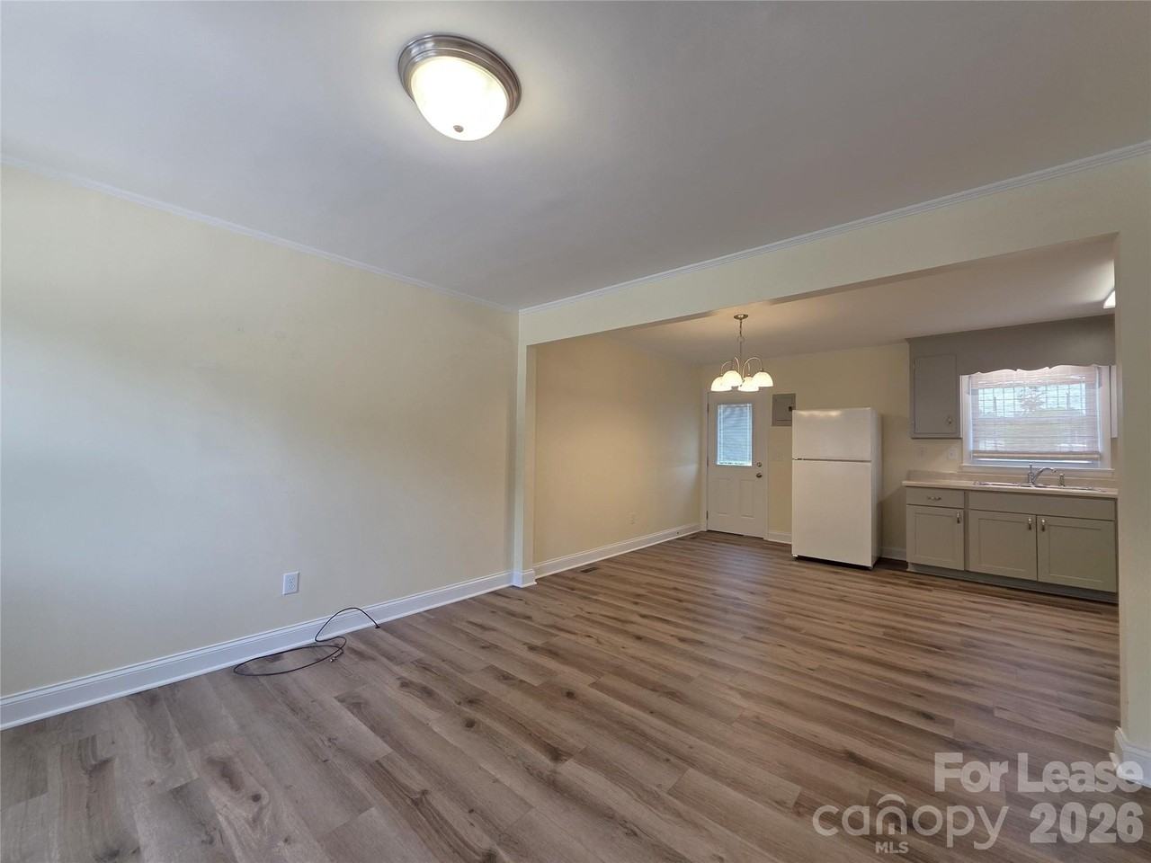 304 Crescent St #3 - Photo 4 of 16