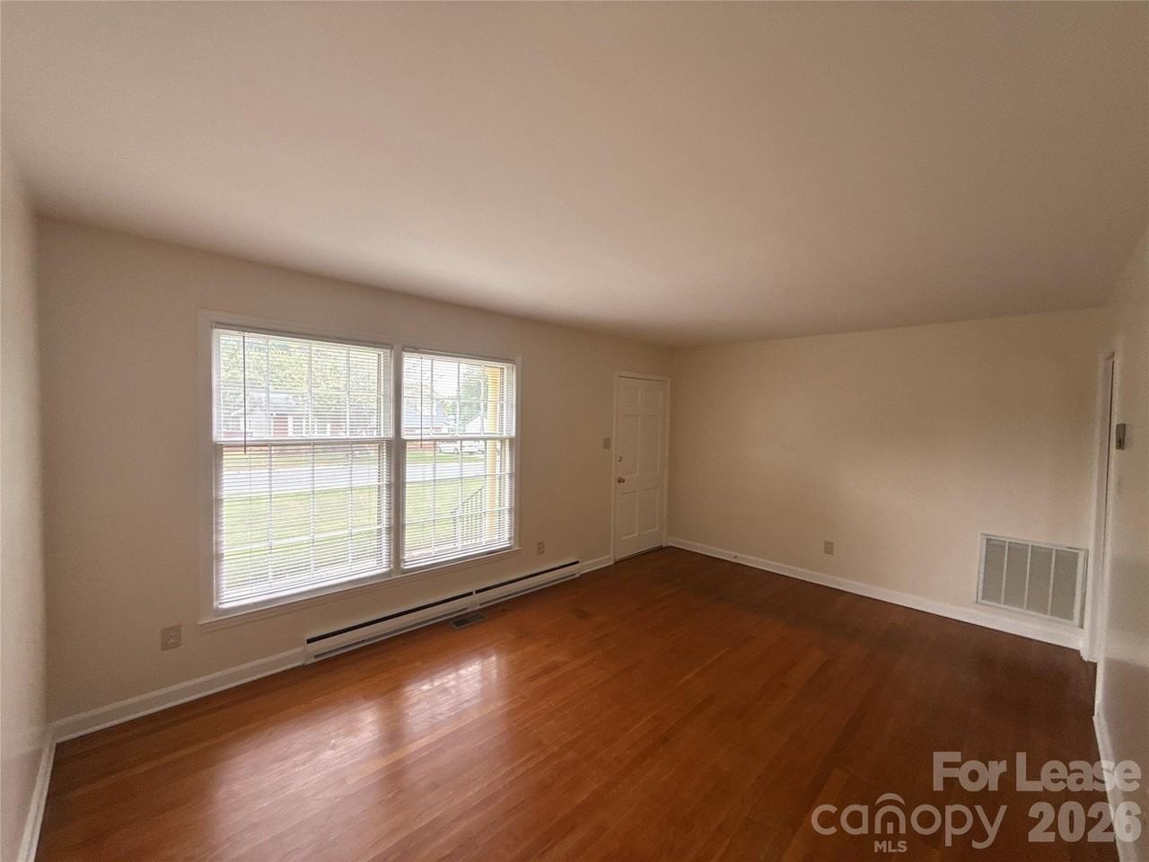1024 Mt Kisco Dr - Photo 3 of 20
