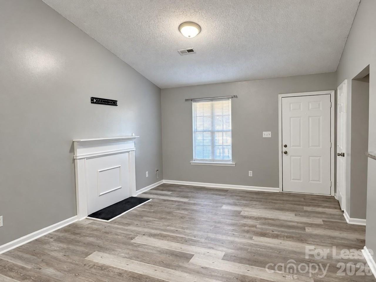 1302 Eagles Landing Dr - Photo 7 of 19