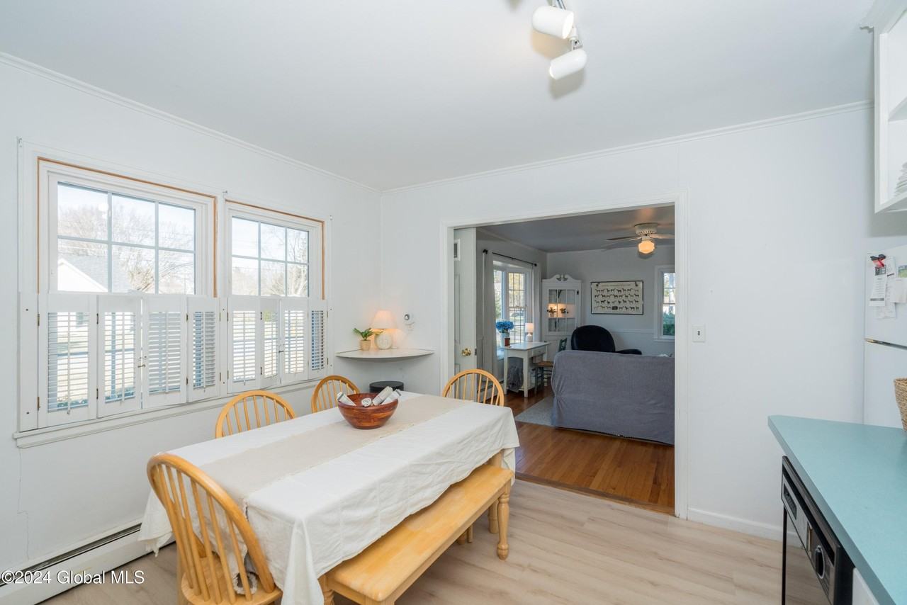 364 Caroline St - Photo 6 of 22
