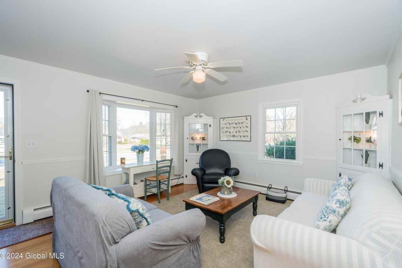 364 Caroline St - Photo 7 of 22