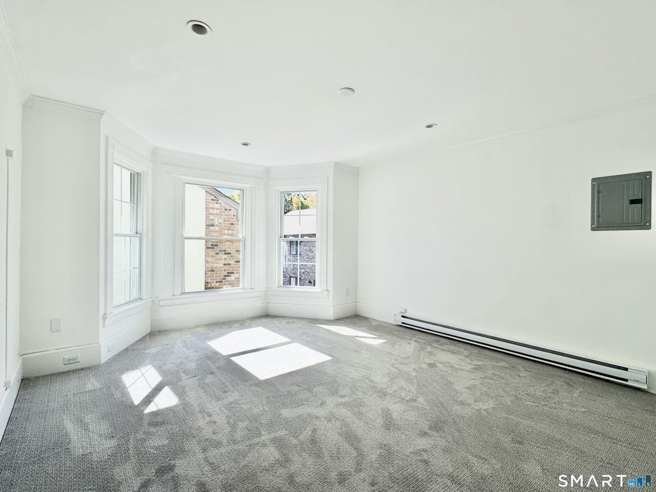 44 Highview Ave #2 - Photo 4 of 11