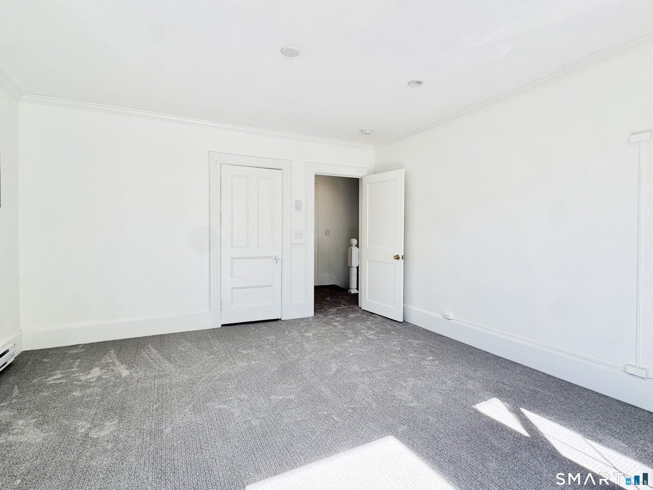 44 Highview Ave #2 - Photo 5 of 11
