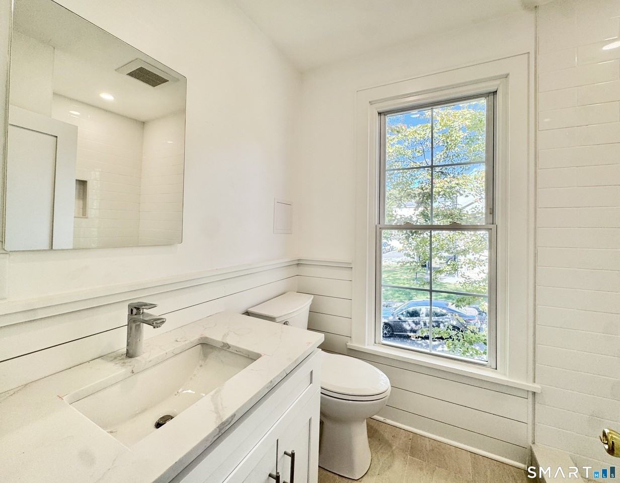 44 Highview Ave #2 - Photo 6 of 11