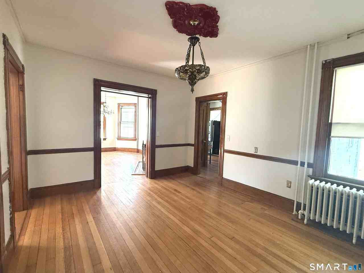185 Curtis St - Photo 7 of 19