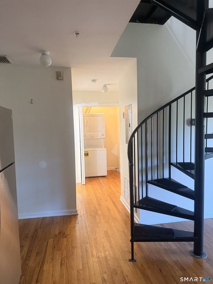 670 Boston Post Rd #9 - Photo 4 of 12