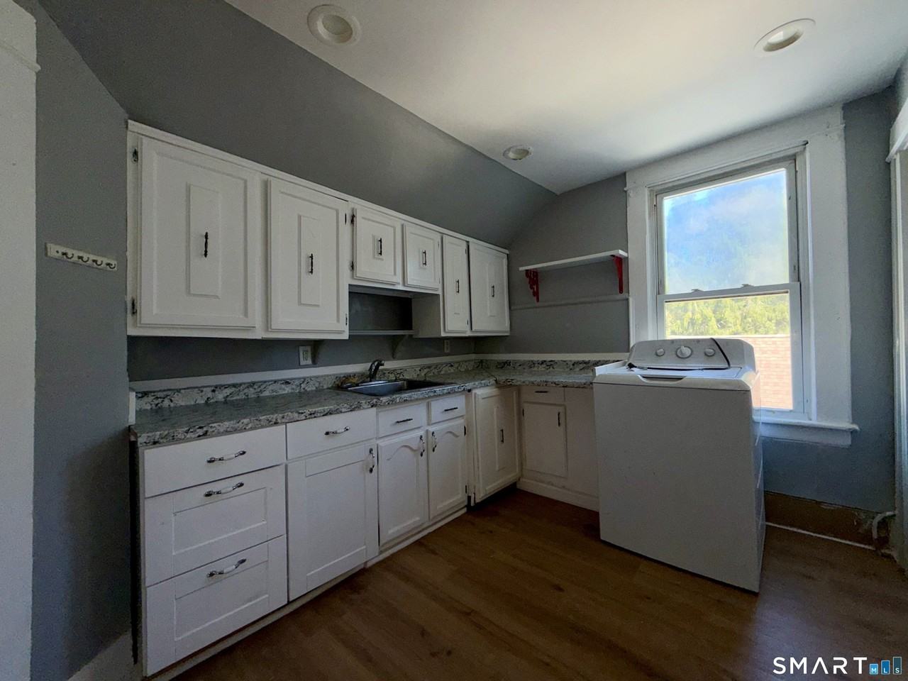 3 Hill St #5 - Photo 2 of 10