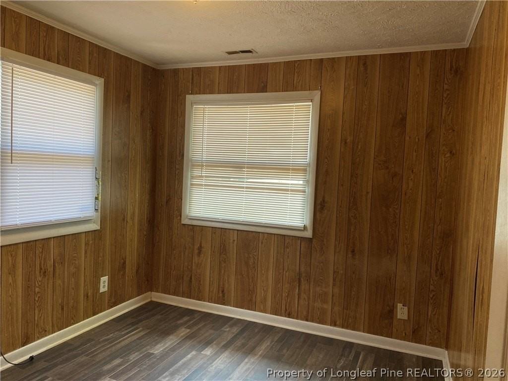 713 Italy St - Photo 3 of 7