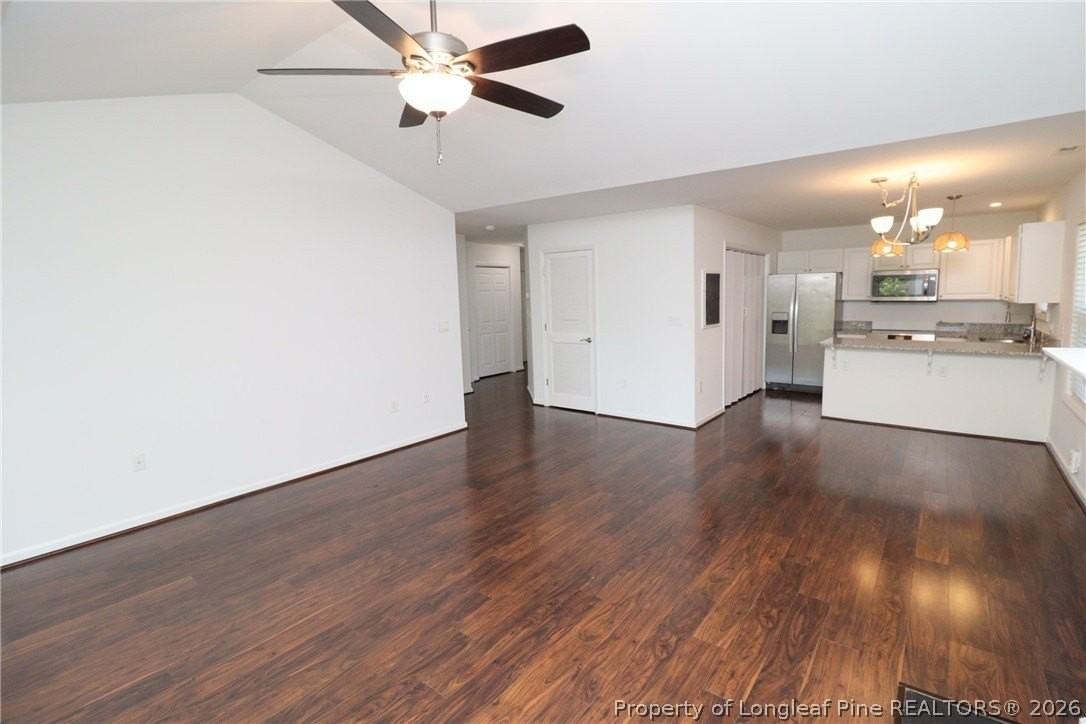 321 Renshaw Ct - Photo 6 of 30