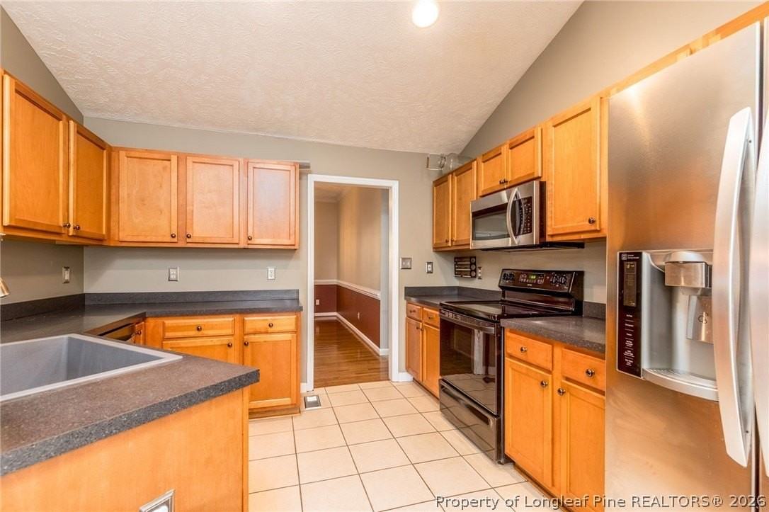 1023 Canter Ln - Photo 7 of 28