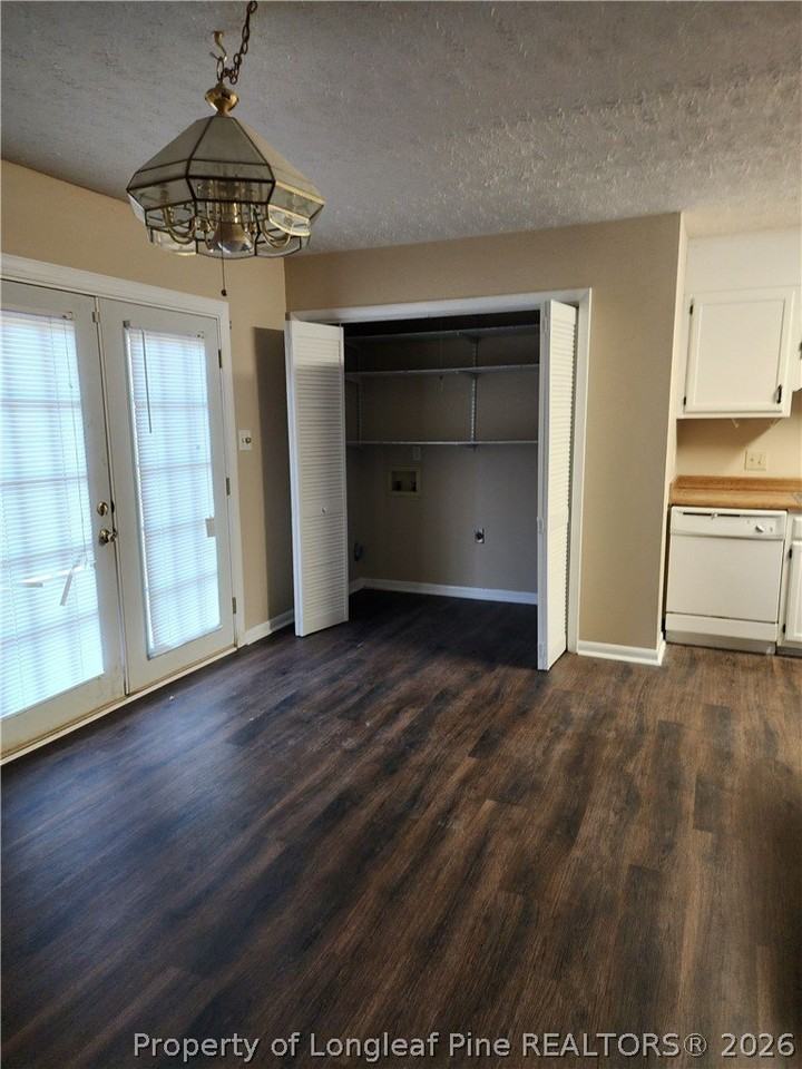 6873 Timbercroft Ln - Photo 4 of 14
