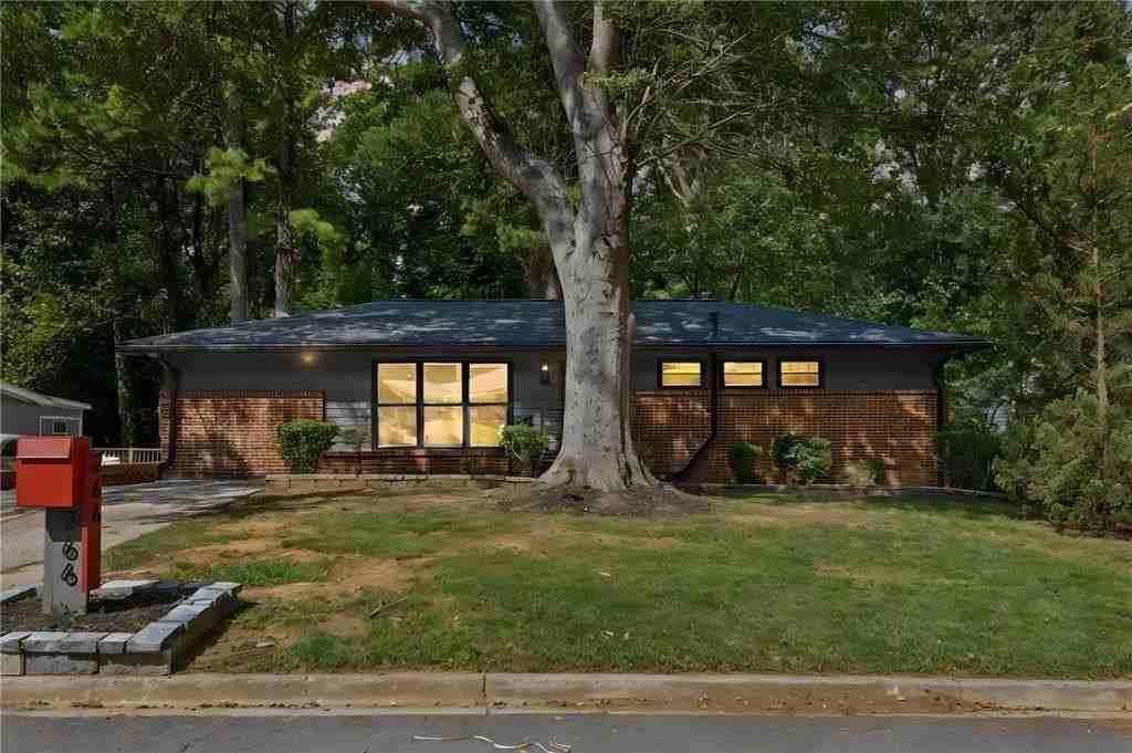 266 Simon Ter Nw - Photo 2 of 37