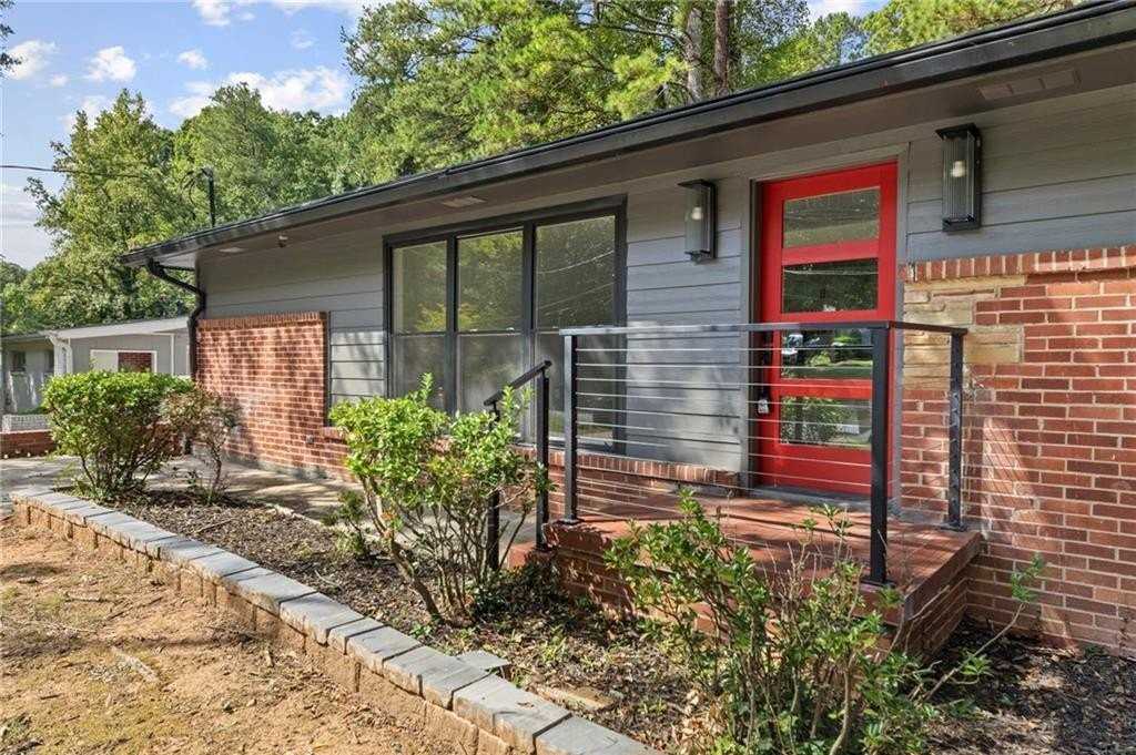 266 Simon Ter Nw - Photo 5 of 37
