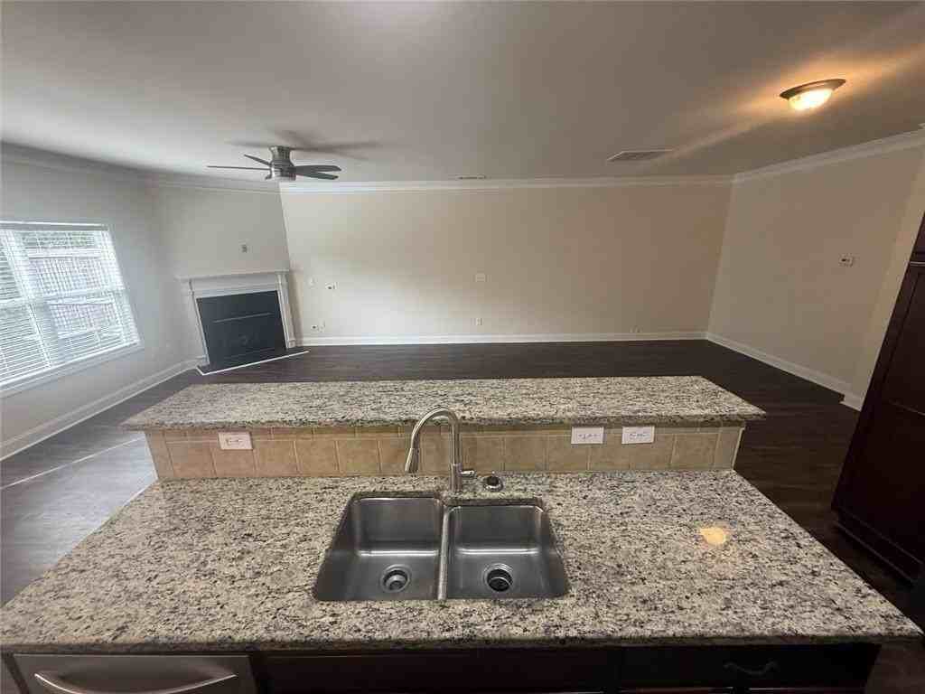 13276 Warrensville Cv - Photo 4 of 42