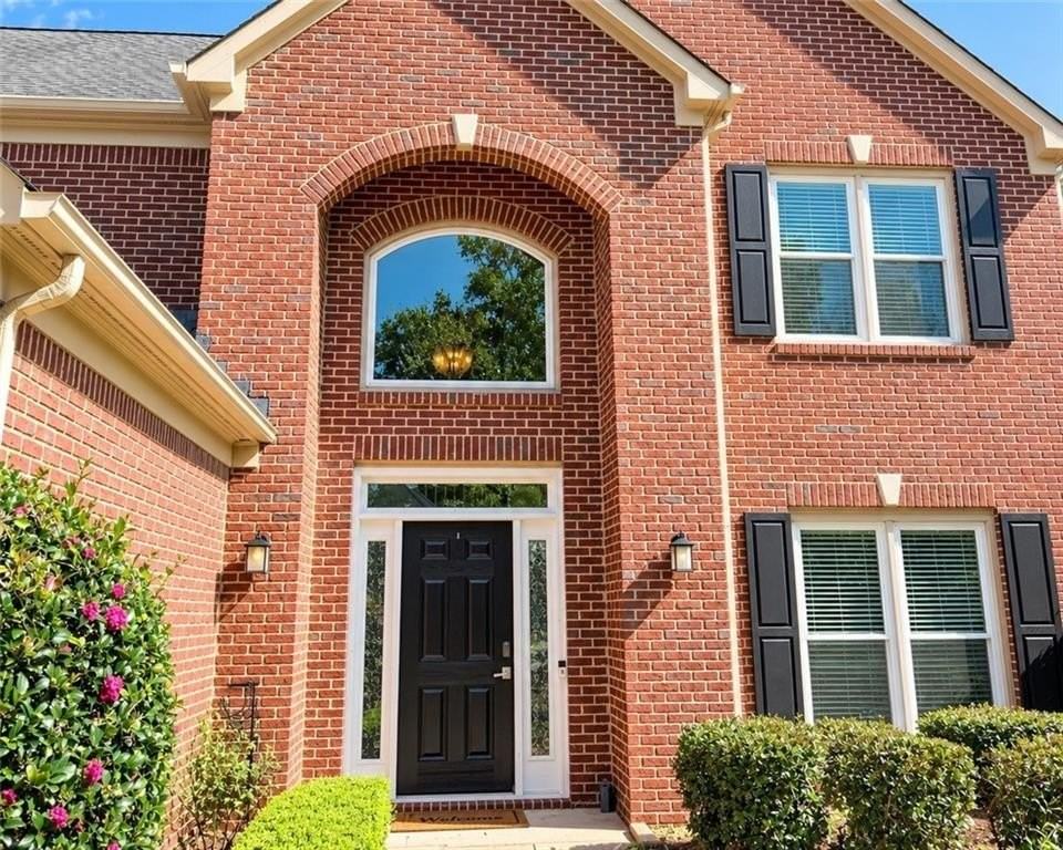 2435 Cross Springs Dr - Photo 3 of 50