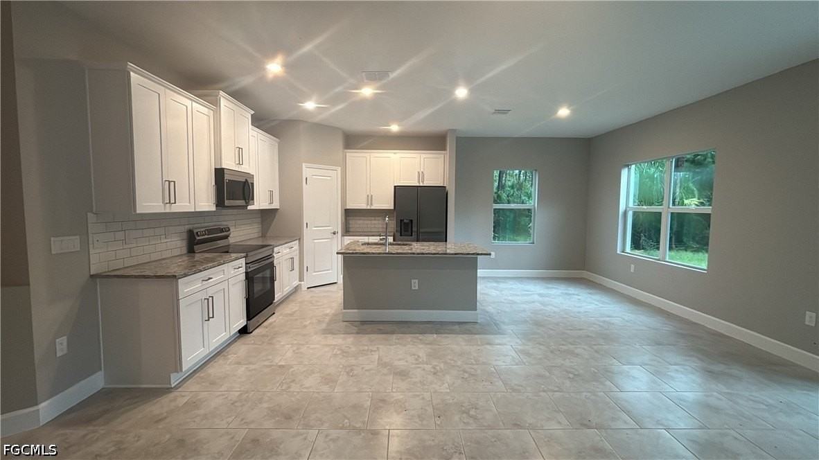 279 Woodburn Dr - Photo 6 of 18
