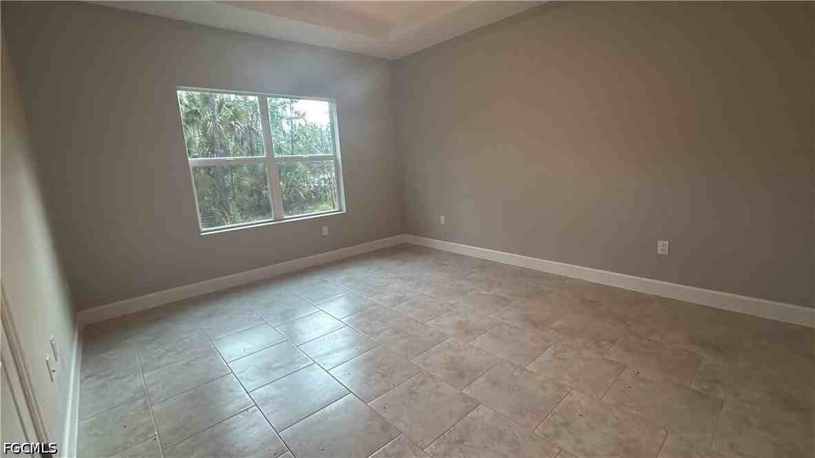 279 Woodburn Dr - Photo 7 of 18