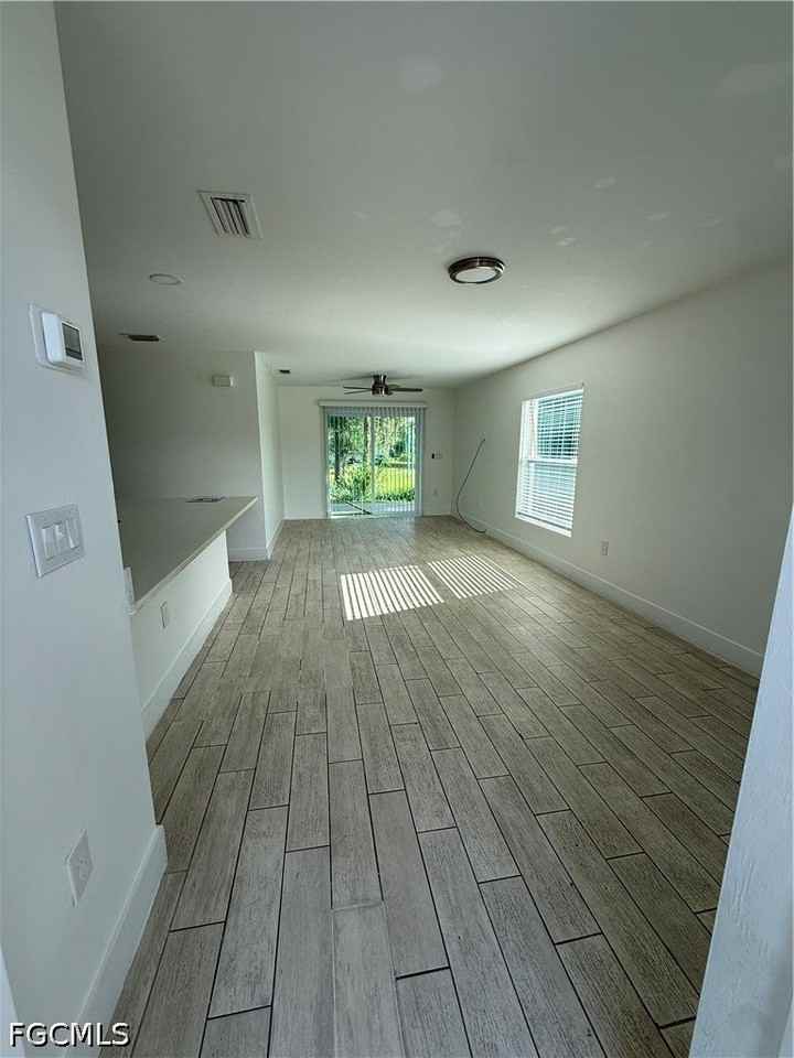 3874 Pearl St - Photo 4 of 14