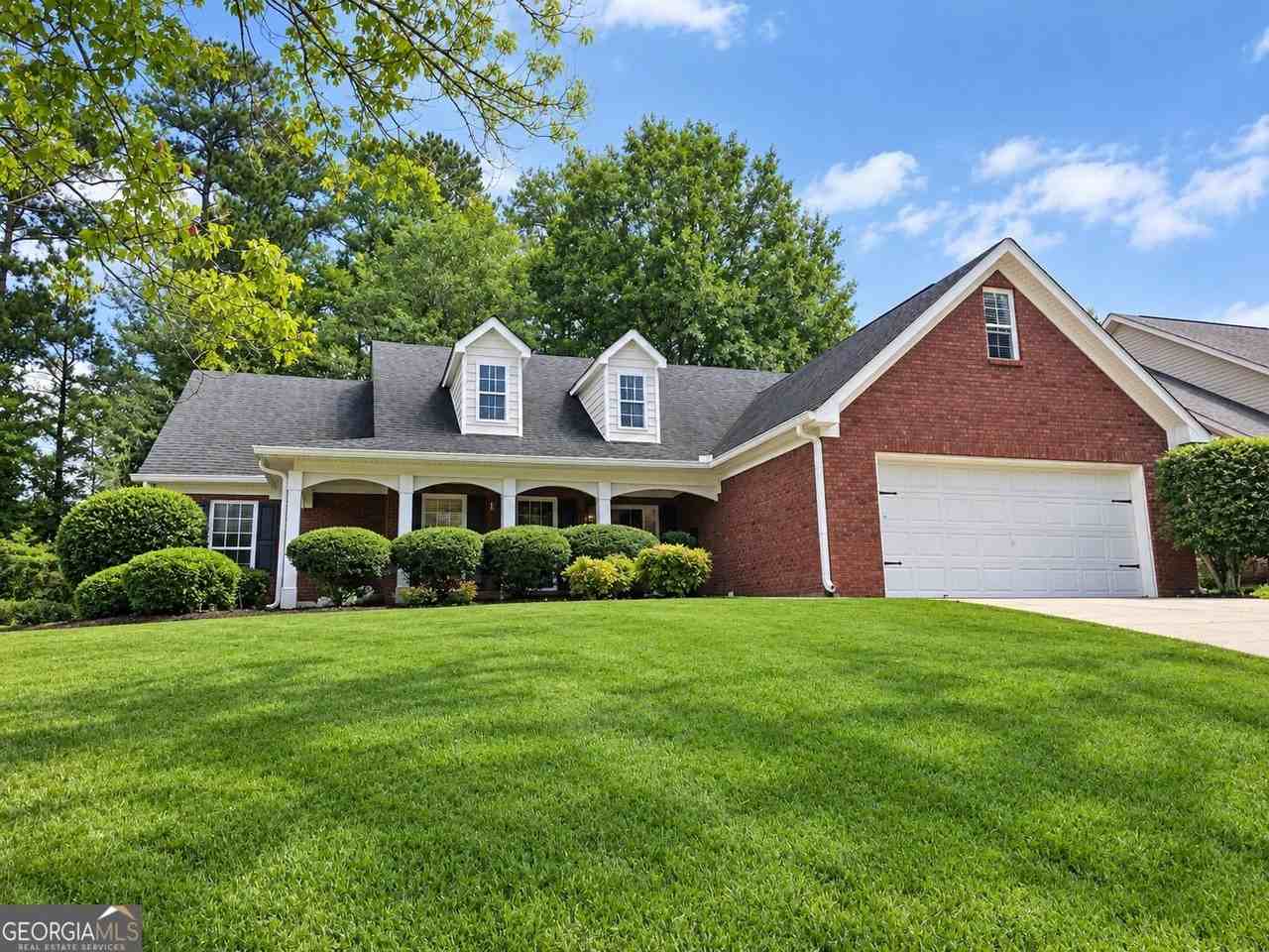 107 Saint Margrit Cir - Photo 2 of 15