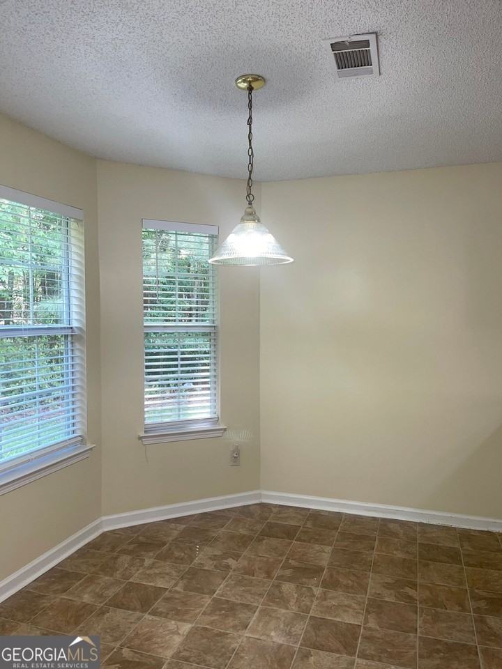 206 Goldleaf Dr - Photo 7 of 15