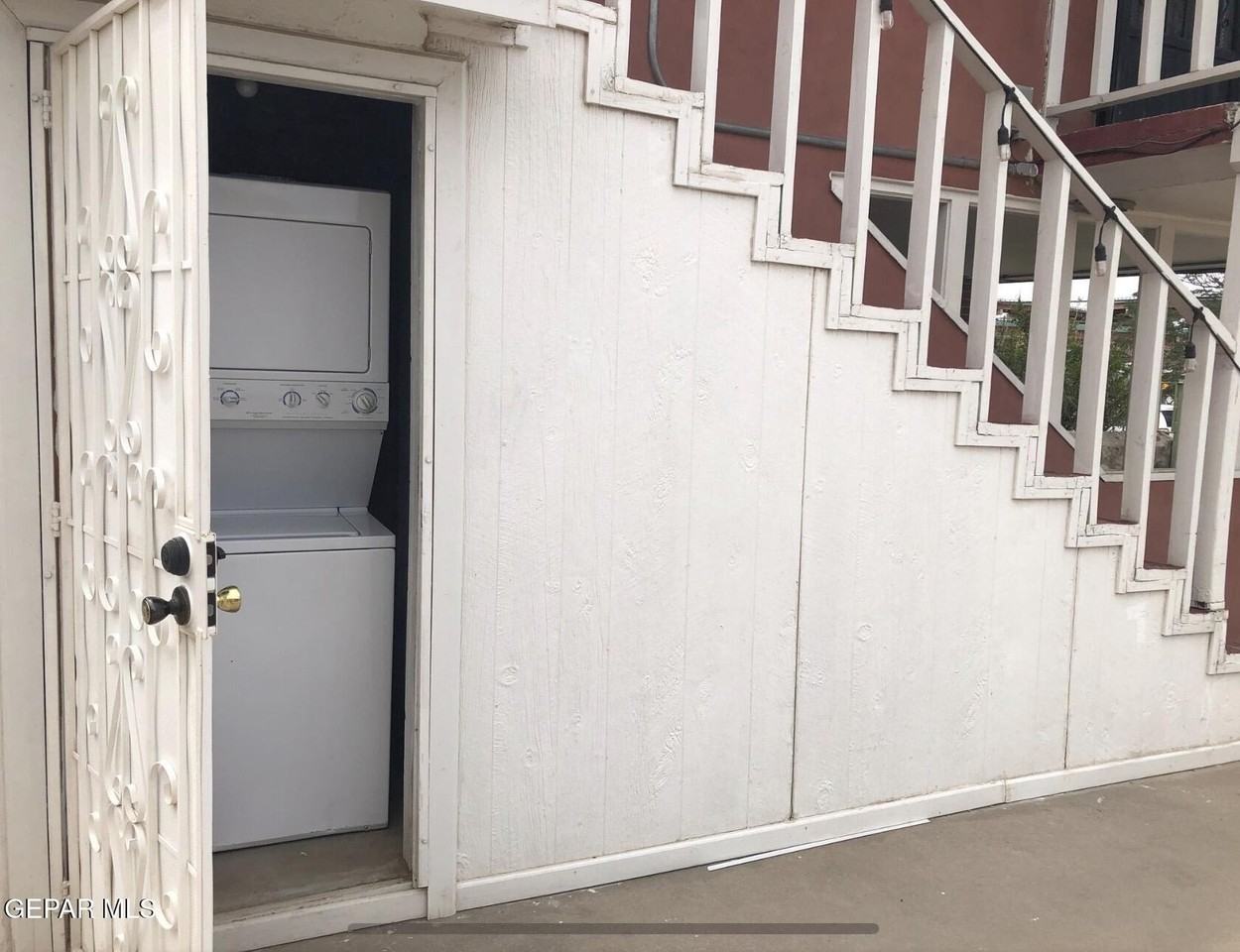 614 Marr St #UP - Photo 3 of 6