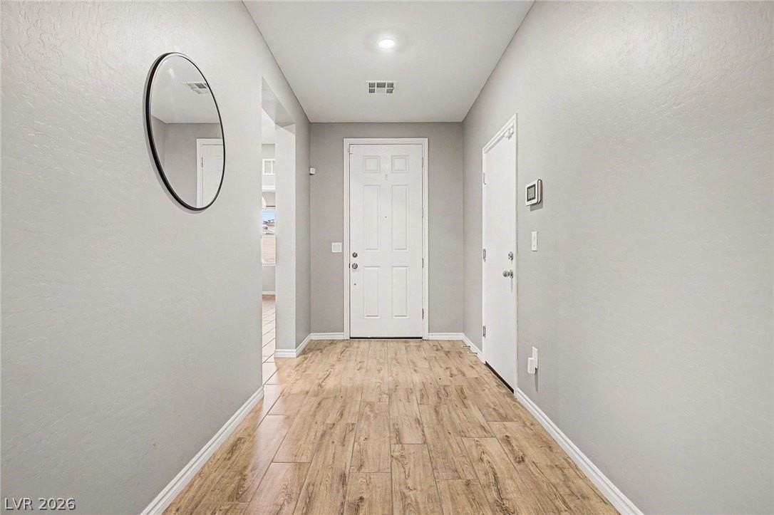 3935 Henny Ave - Photo 4 of 43