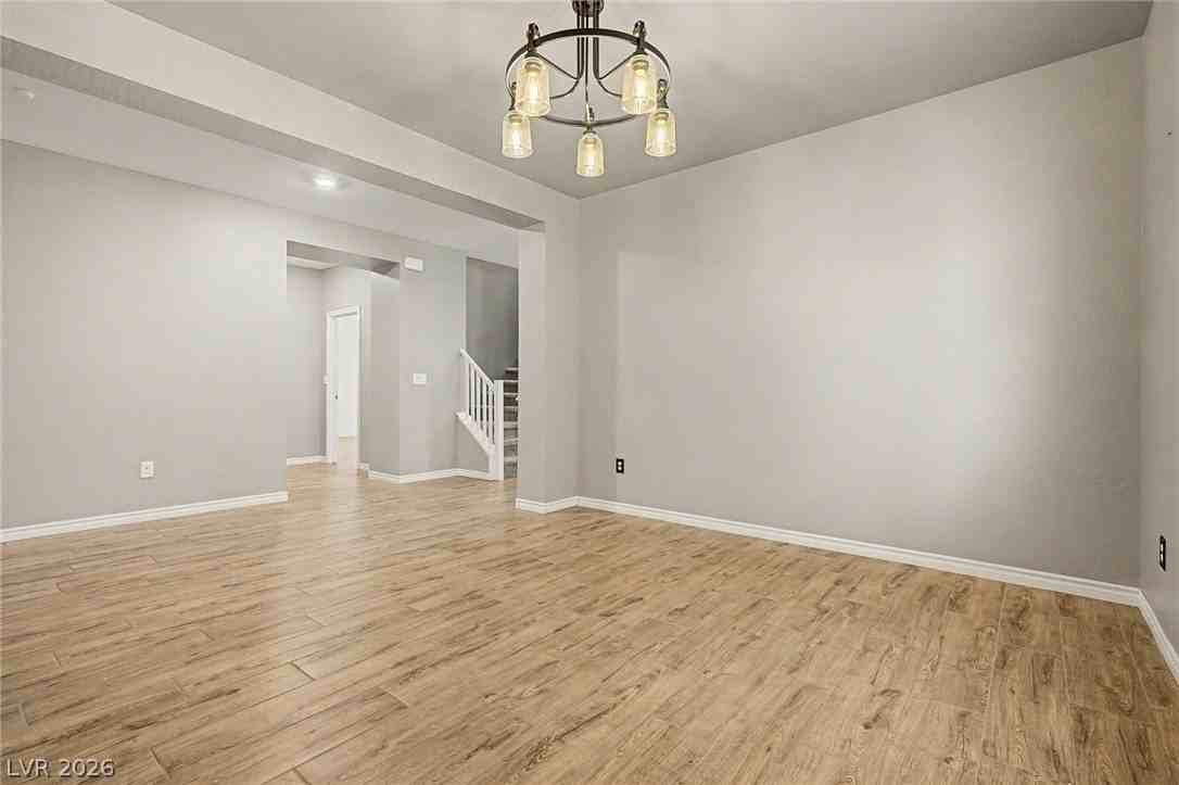 3935 Henny Ave - Photo 7 of 43