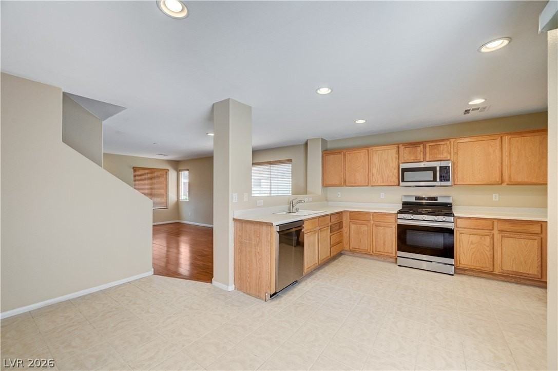 10294 Keystone Pastures St - Photo 6 of 31