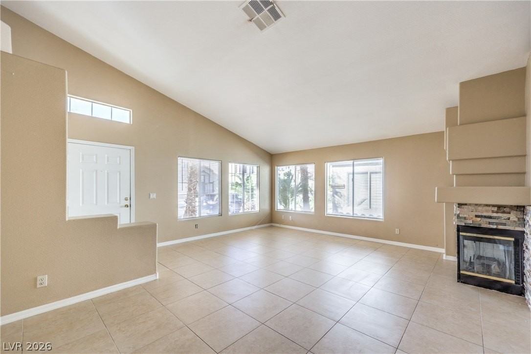 4606 Ashington St - Photo 5 of 26
