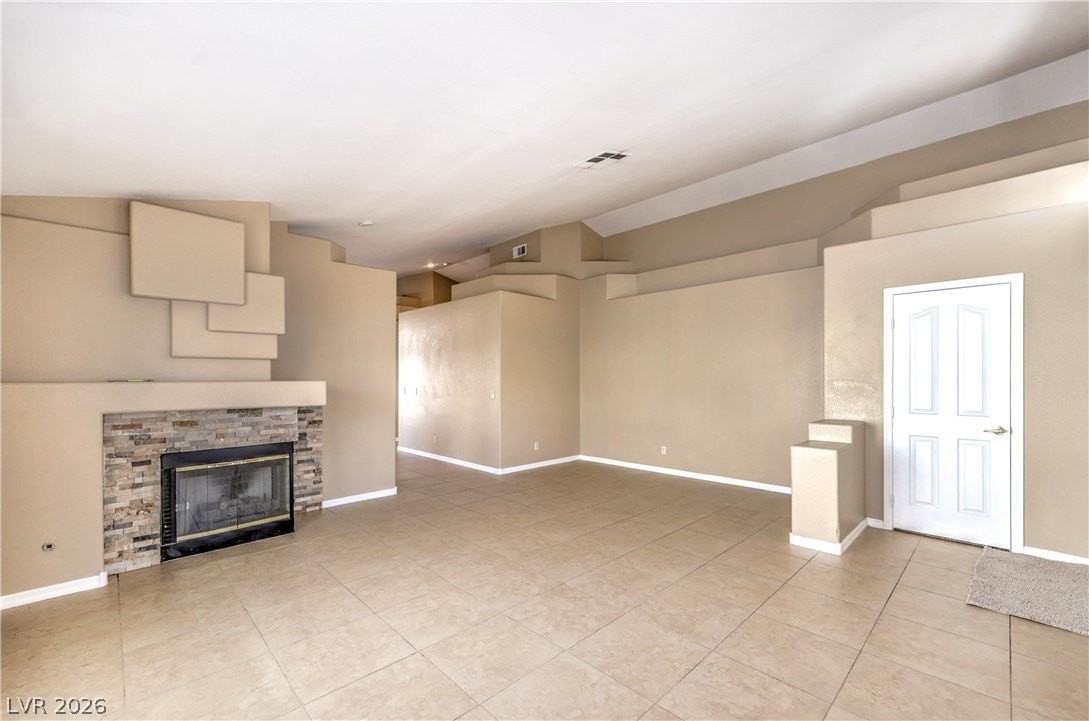 4606 Ashington St - Photo 6 of 26
