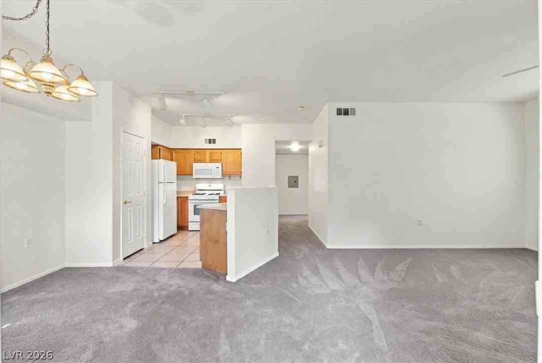 10245 S Maryland Pkwy #127 - Photo 4 of 20