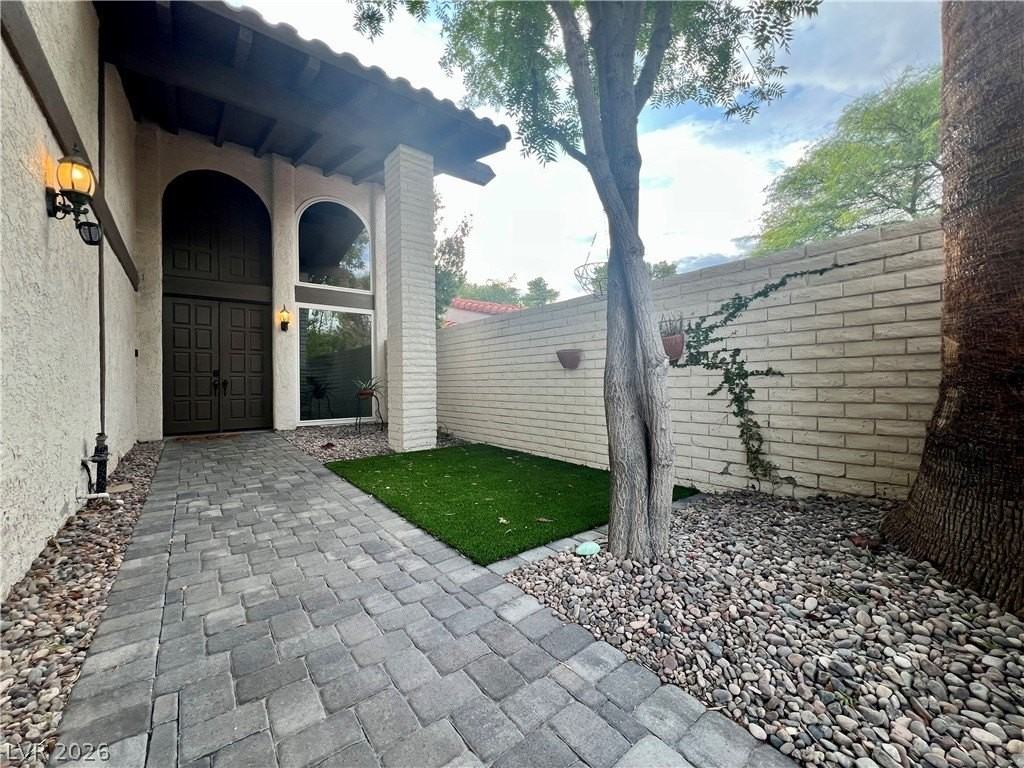 2316 Plaza Del Grande - Photo 4 of 30