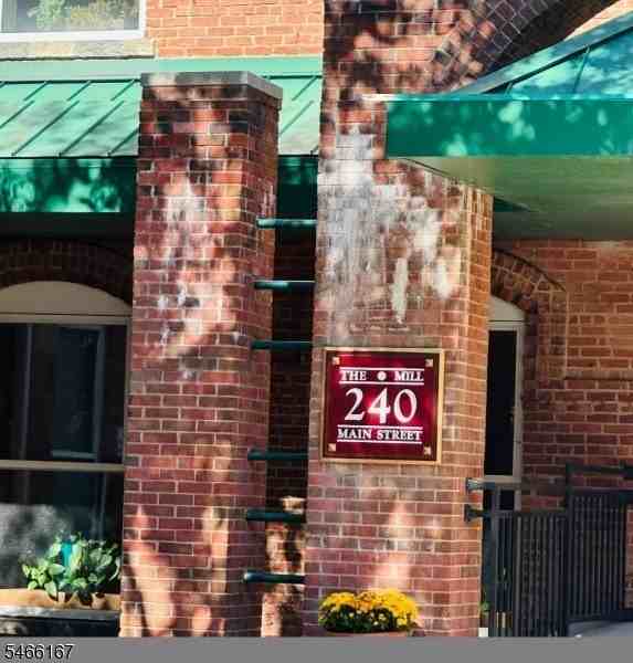240 Main St #303 - Photo 2 of 17