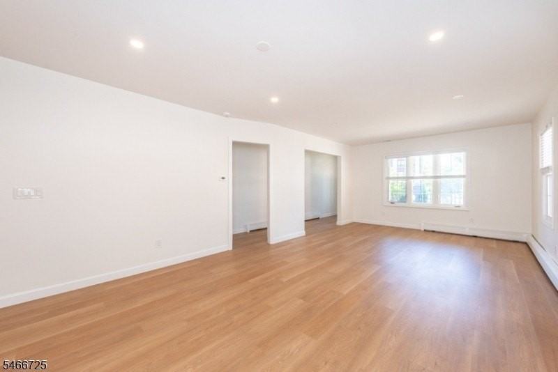 160 Bloomfield Ave #A - Photo 5 of 25