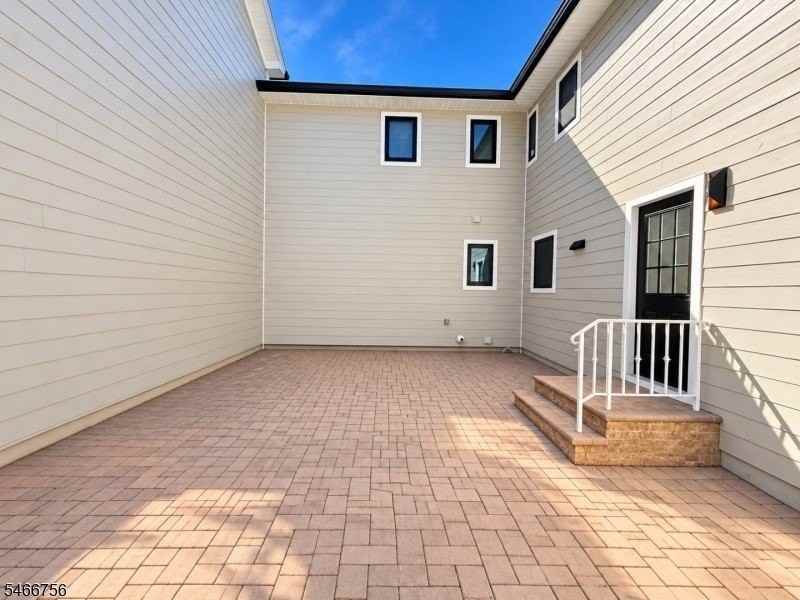 26 Bloomingdale Ave #1 - Photo 4 of 10