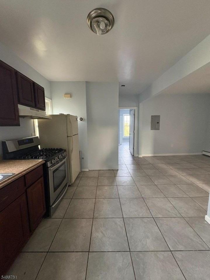 456 Broadway #2 - Photo 4 of 10