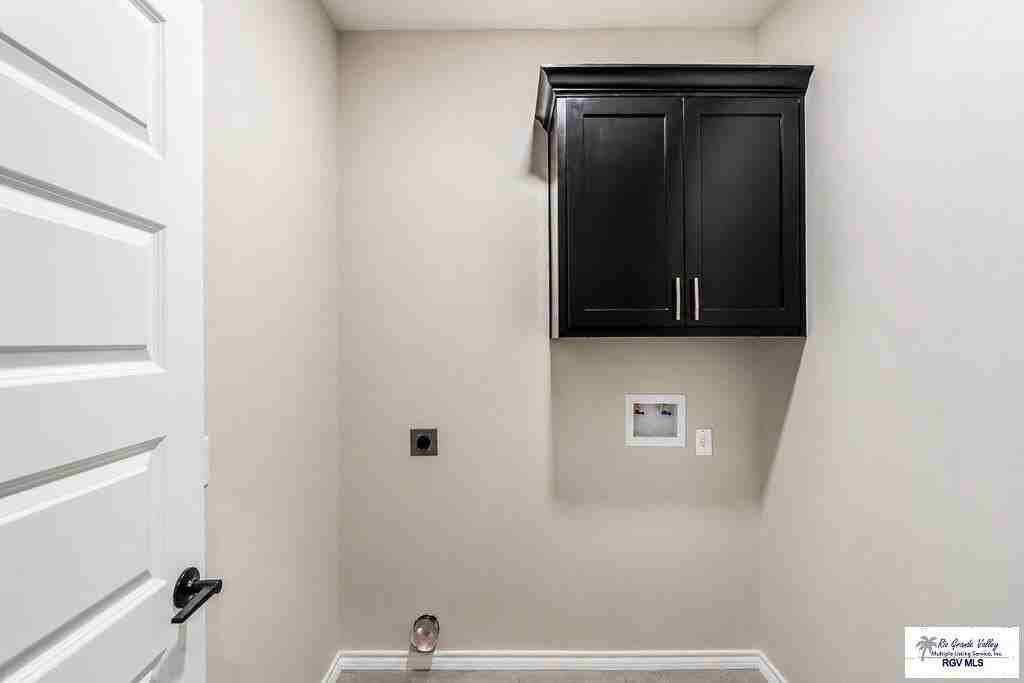 17982 Redwood St - Photo 5 of 29