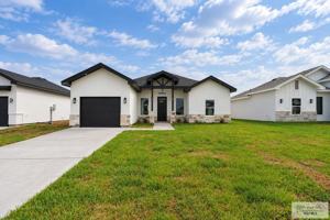 featured image of 17972 Redwood St