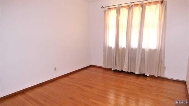 707 5th St - Photo 3 of 17