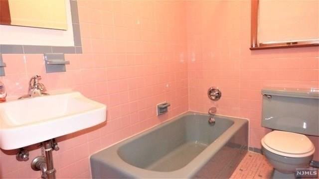 707 5th St - Photo 7 of 17