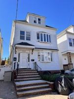featured image of 176 W 31st St