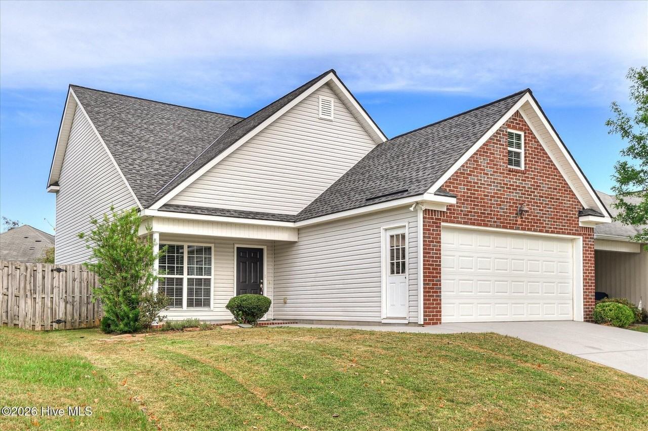 613 Dunrobin Ln - Photo 2 of 44