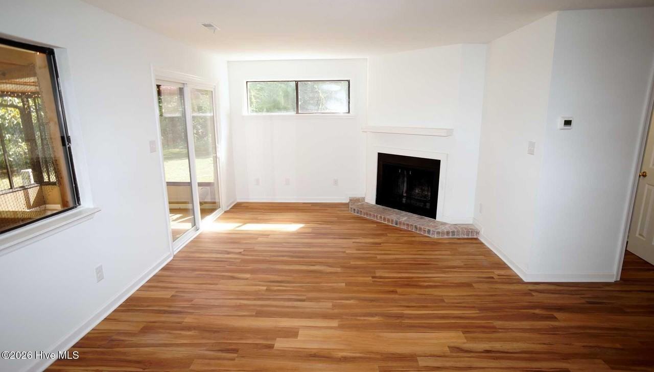 108 Quarterdeck Townes - Photo 5 of 25